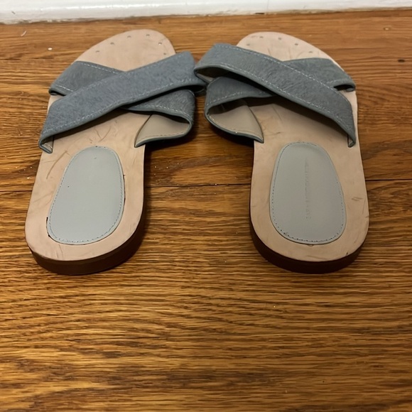 Zara Basic Collection Women’s Grey Flat Sandals Size 40 - Picture 3 of 6